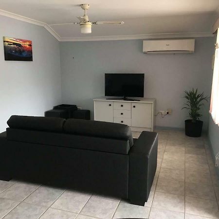 Guesthouse On Dolphin Safety Bay Ngoại thất bức ảnh